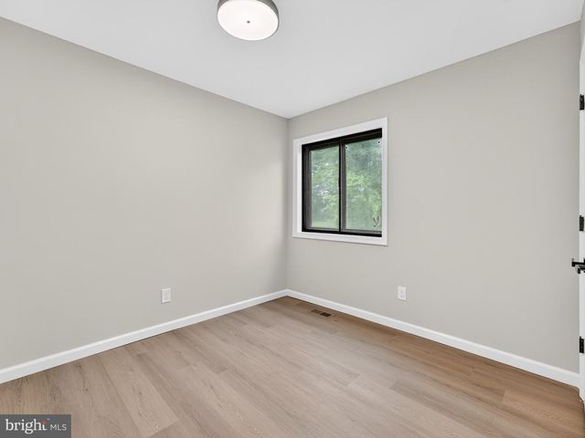 65 EASTMONT LN, Sicklerville, NJ 08081
