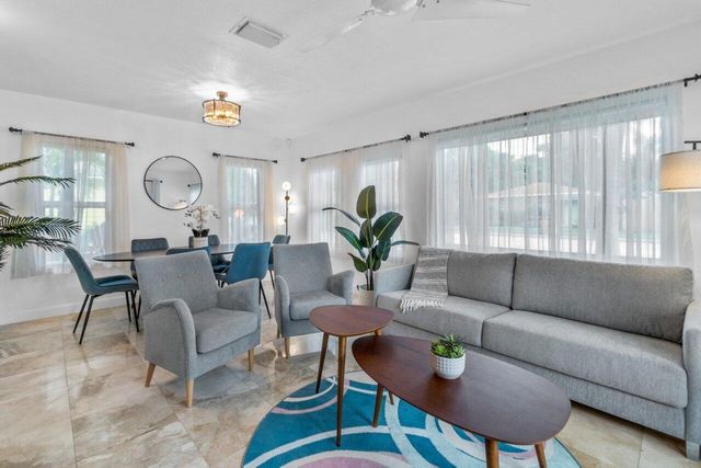 1911 Parker Avenue, West Palm Beach, FL 33401