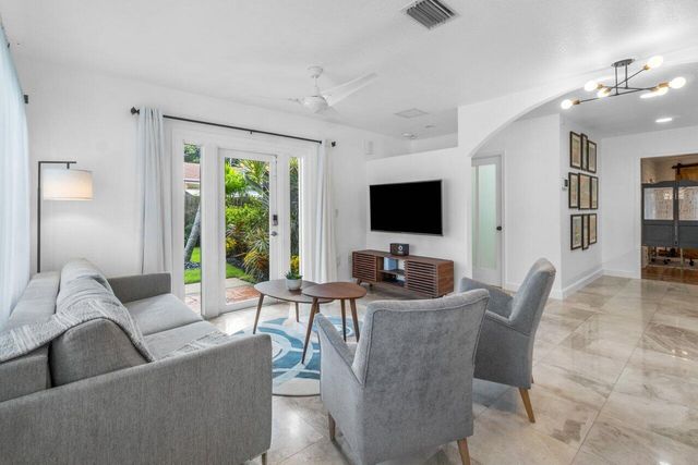 1911 Parker Avenue, West Palm Beach, FL 33401