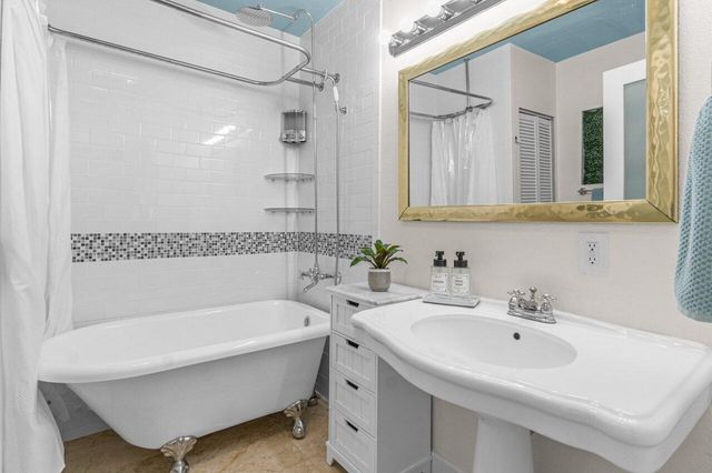 1911 Parker Avenue, West Palm Beach, FL 33401