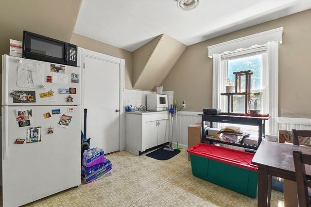 51 Colantha Ave, Brockton, MA 02301