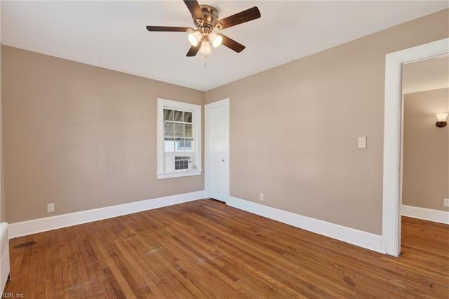 145 W Ocean AVE, Norfolk, VA 23503