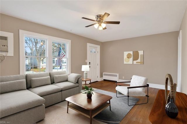 145 W Ocean AVE, Norfolk, VA 23503