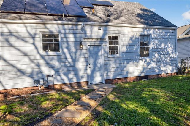 145 W Ocean AVE, Norfolk, VA 23503