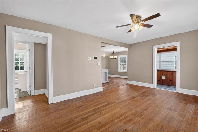 145 W Ocean AVE, Norfolk, VA 23503