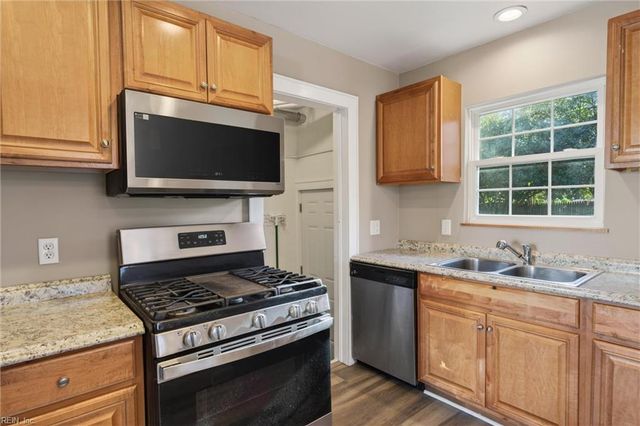 145 W Ocean AVE, Norfolk, VA 23503