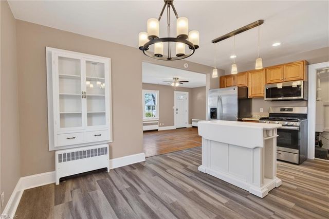 145 W Ocean AVE, Norfolk, VA 23503