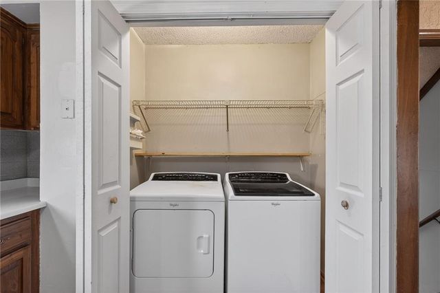 12326 Pinehurst Drive, Kansas City, KS 66109