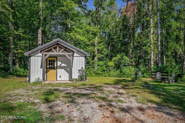 3247 Moodyville Rd, Byrdstown, TN 38549