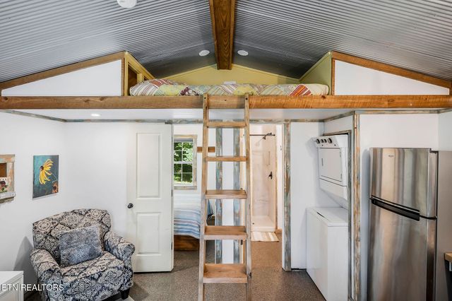 3247 Moodyville Rd, Byrdstown, TN 38549