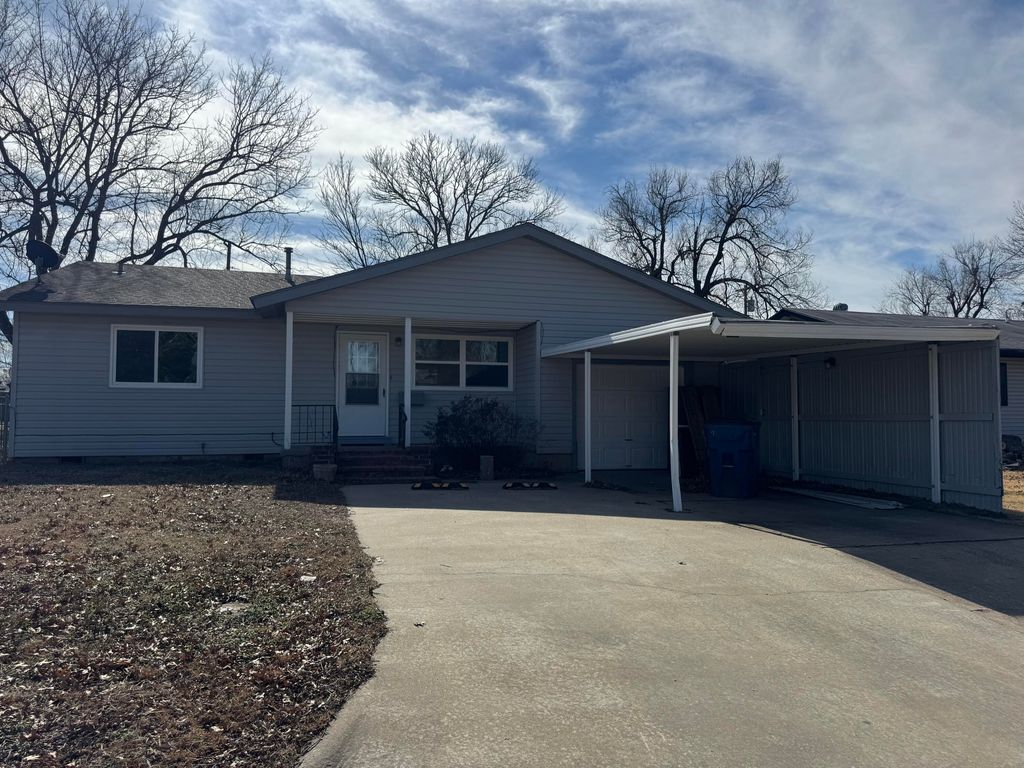 215 Sunset Drive, Vinita, OK 74301