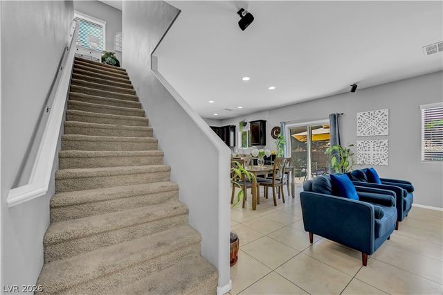 8083 Mosaic Sunrise Lane, Las Vegas, NV 89166