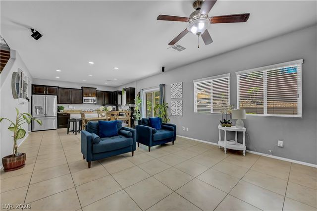 8083 Mosaic Sunrise Lane, Las Vegas, NV 89166