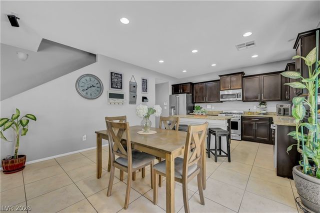 8083 Mosaic Sunrise Lane, Las Vegas, NV 89166