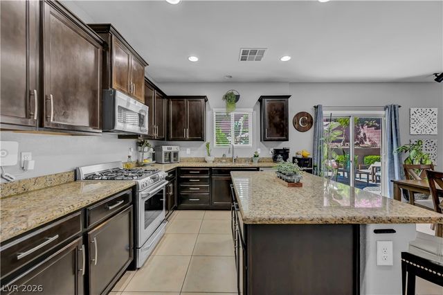 8083 Mosaic Sunrise Lane, Las Vegas, NV 89166