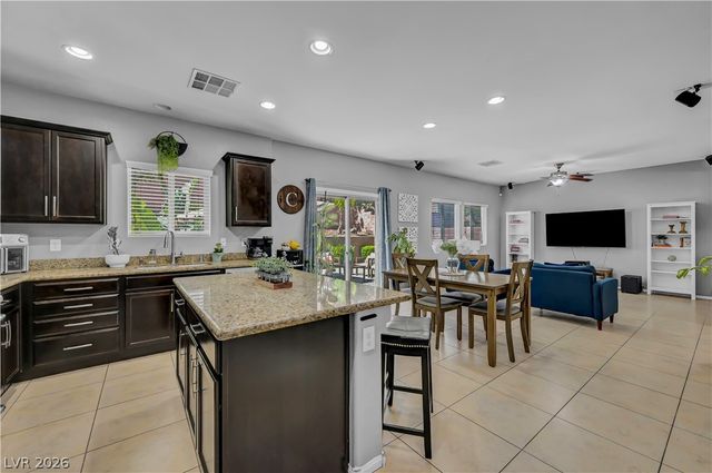 8083 Mosaic Sunrise Lane, Las Vegas, NV 89166