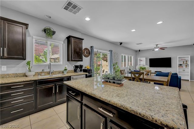 8083 Mosaic Sunrise Lane, Las Vegas, NV 89166