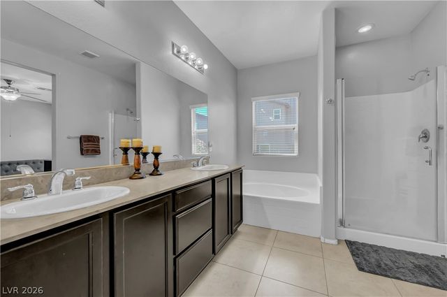 8083 Mosaic Sunrise Lane, Las Vegas, NV 89166