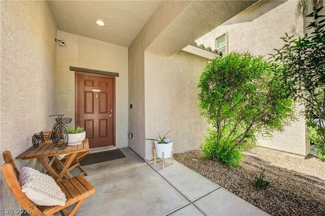8083 Mosaic Sunrise Lane, Las Vegas, NV 89166