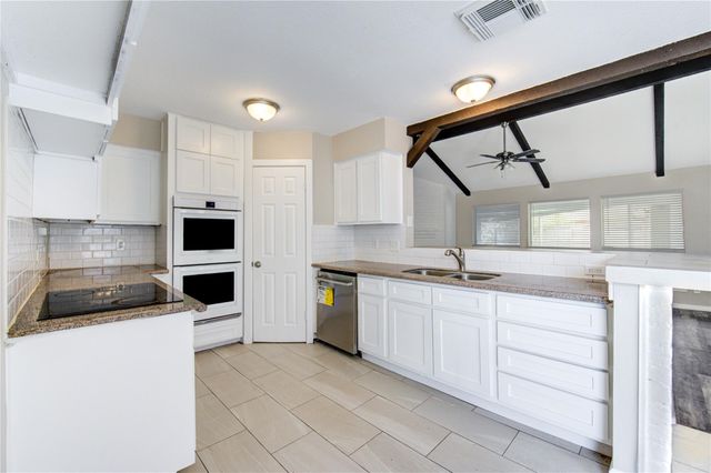 6430 Pirtlewood Circle, Houston, TX 77088