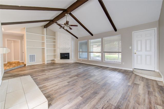 6430 Pirtlewood Circle, Houston, TX 77088