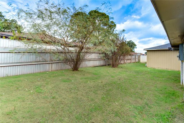 6430 Pirtlewood Circle, Houston, TX 77088