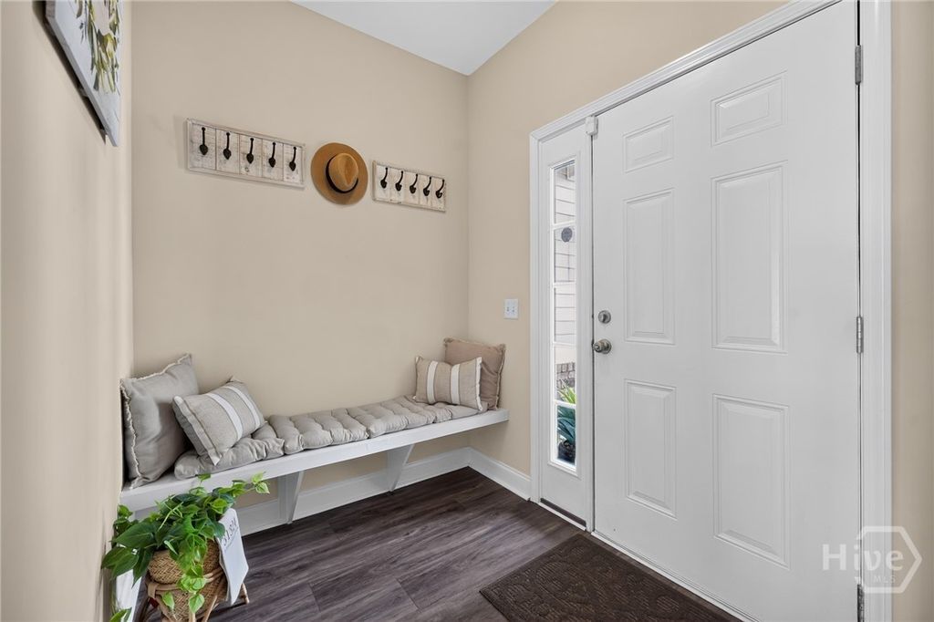 Image 4 of property listing at 345 Canyon Oak Loop, Richmond Hill, GA 31324