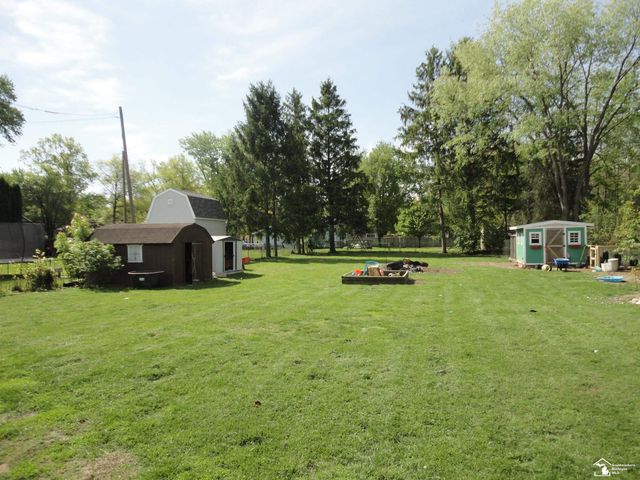 3977 Consear Road, Lambertville, MI 48144