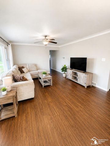 3977 Consear Road, Lambertville, MI 48144
