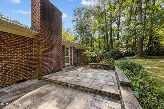 202 King George Road, Greenville, NC 27858