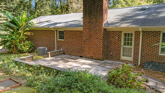 202 King George Road, Greenville, NC 27858