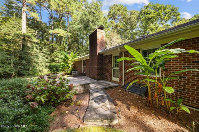 202 King George Road, Greenville, NC 27858