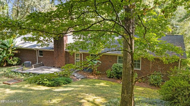 202 King George Road, Greenville, NC 27858