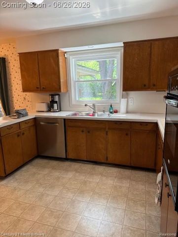6096 Pebbleshire Drive, Grand Blanc, MI 48439