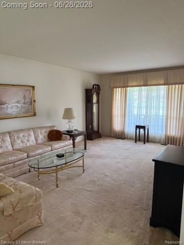 6096 Pebbleshire Drive, Grand Blanc, MI 48439