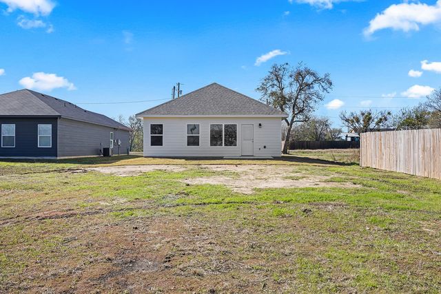 301 S Lamar Street, Itasca, TX 76055