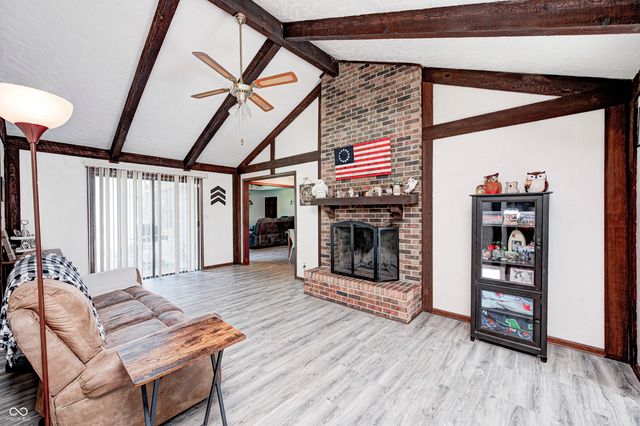 1325 Sherwood Drive, Greenfield, IN 46140