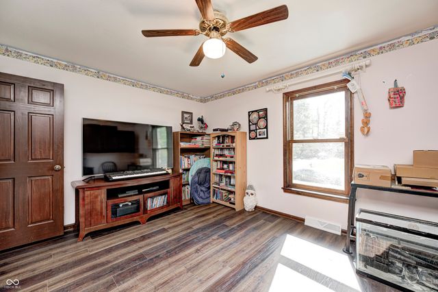 1325 Sherwood Drive, Greenfield, IN 46140