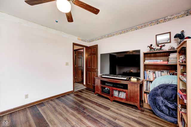 1325 Sherwood Drive, Greenfield, IN 46140