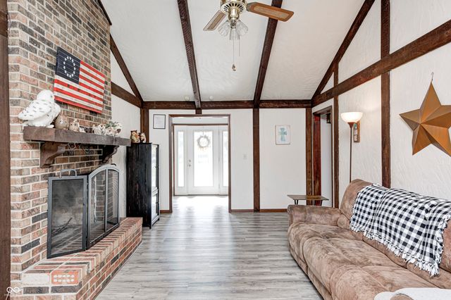 1325 Sherwood Drive, Greenfield, IN 46140