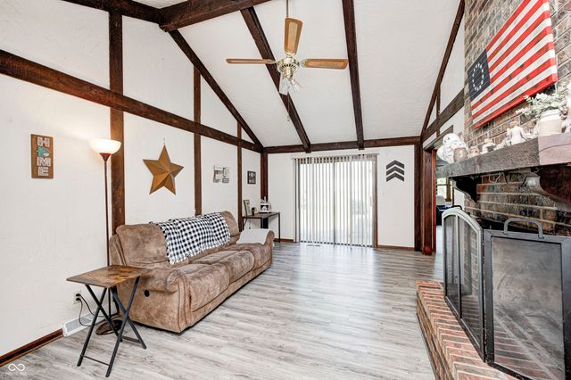 1325 Sherwood Drive, Greenfield, IN 46140