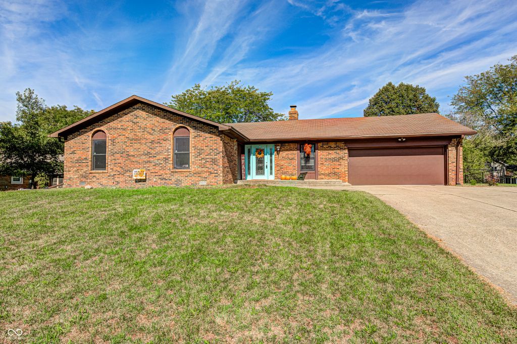 1325 Sherwood Drive, Greenfield, IN 46140