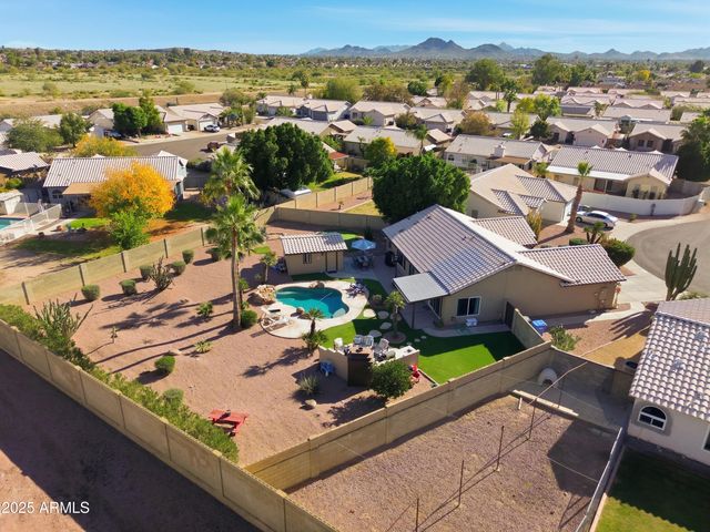 20025 N 2ND Avenue, Phoenix, AZ 85027