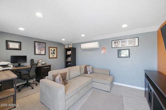 20025 N 2ND Avenue, Phoenix, AZ 85027