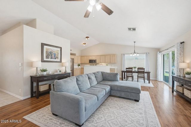 20025 N 2ND Avenue, Phoenix, AZ 85027