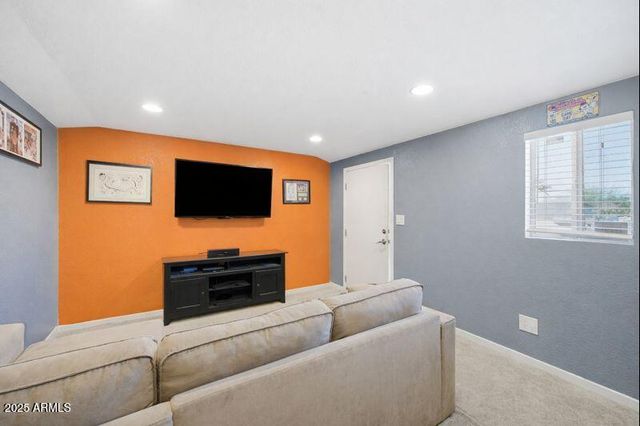 20025 N 2ND Avenue, Phoenix, AZ 85027