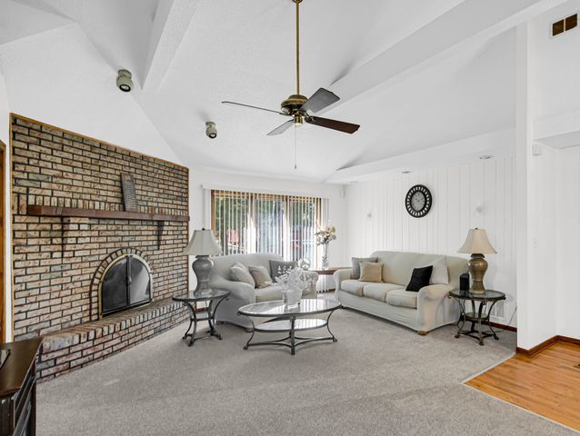 3317 E Buried Oak Drive, Crete, IL 60417