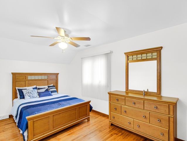 3317 E Buried Oak Drive, Crete, IL 60417