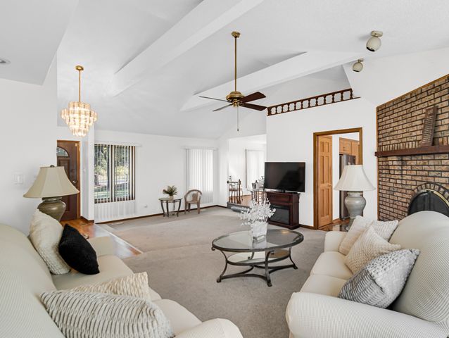 3317 E Buried Oak Drive, Crete, IL 60417