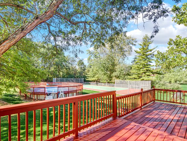 3317 E Buried Oak Drive, Crete, IL 60417